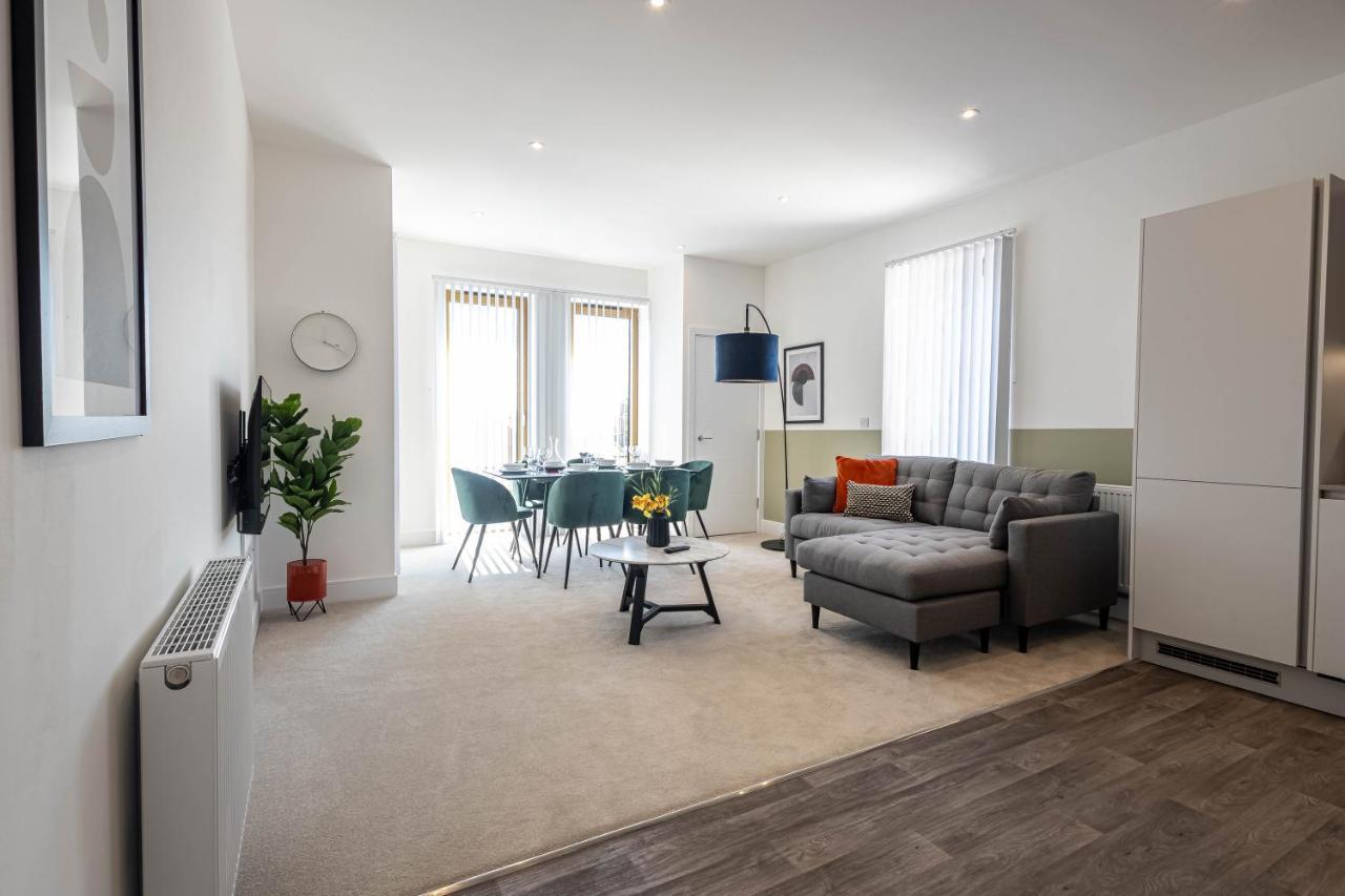 Modern Apartments With Balcony In Merton Near Wimbledon By Sojo Stay Mitcham Exterior foto