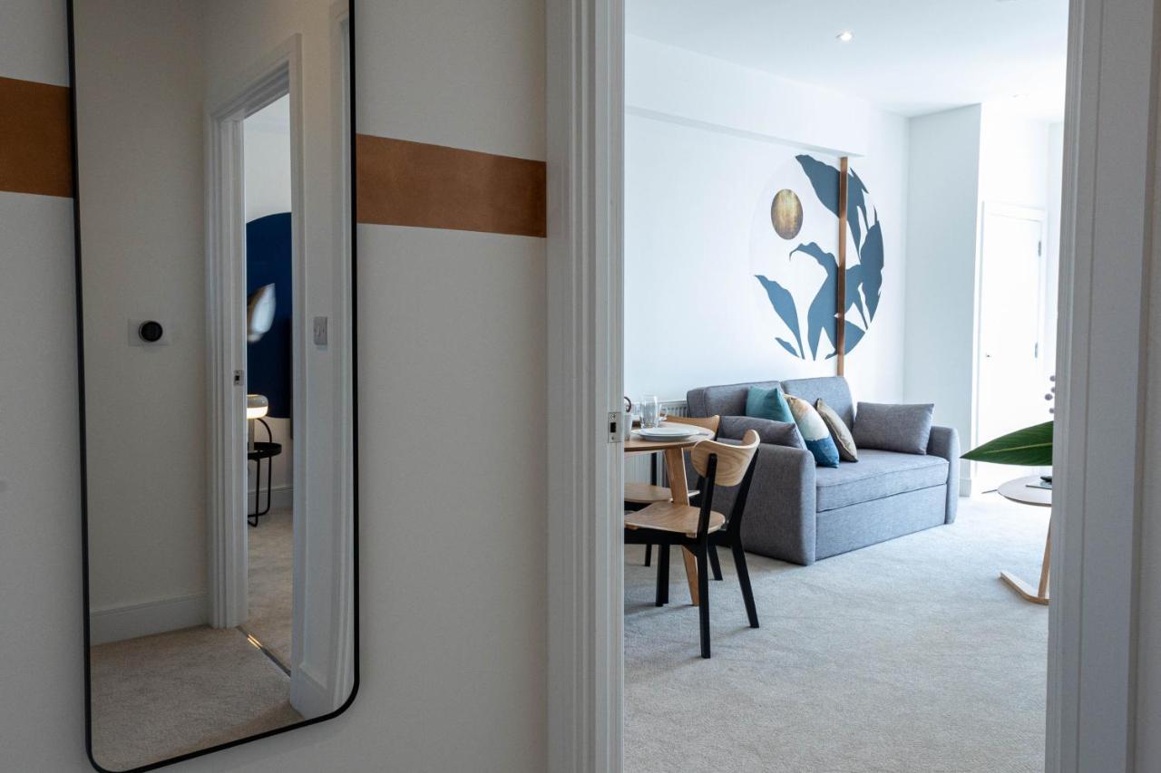 Modern Apartments With Balcony In Merton Near Wimbledon By Sojo Stay Mitcham Exterior foto