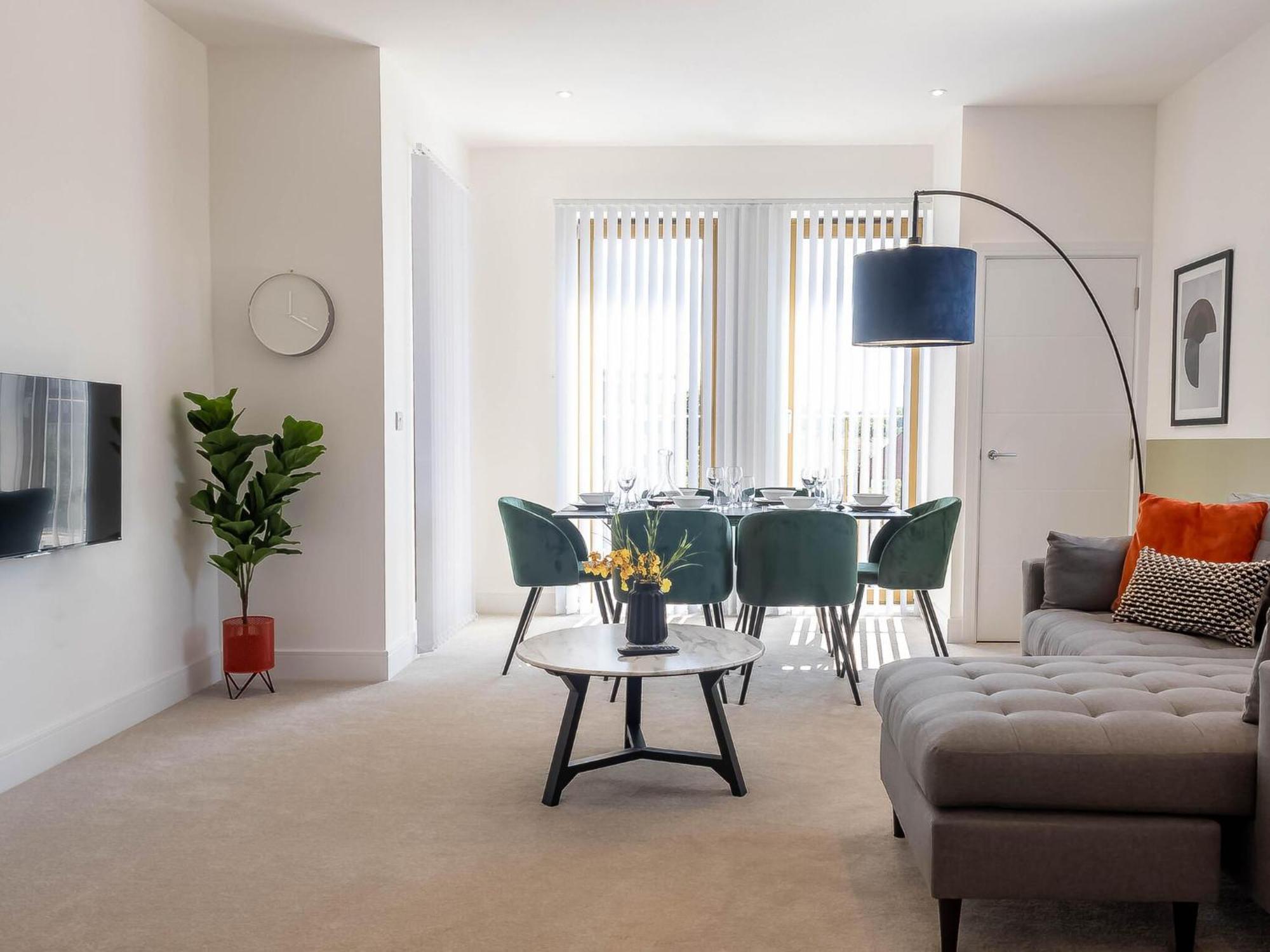 Modern Apartments With Balcony In Merton Near Wimbledon By Sojo Stay Mitcham Exterior foto