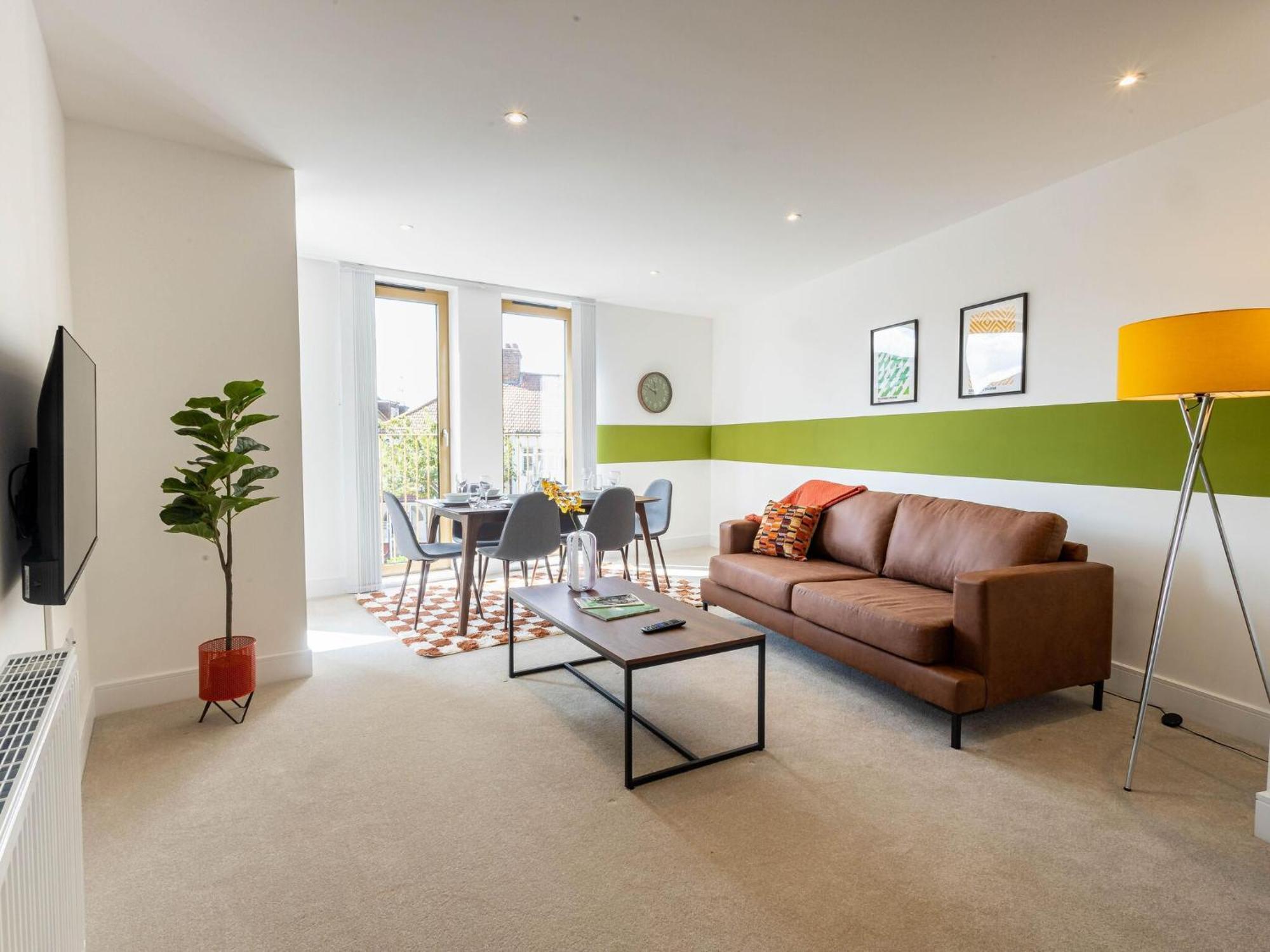 Modern Apartments With Balcony In Merton Near Wimbledon By Sojo Stay Mitcham Exterior foto